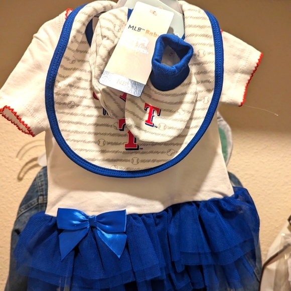 Brand New MLB Texas Ranger's 3-pc infant set - Picture 1 of 3
